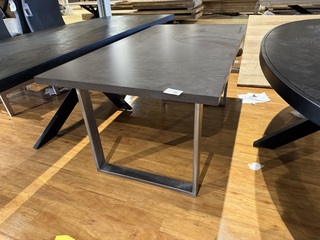 Eettafel, grijs lamalux